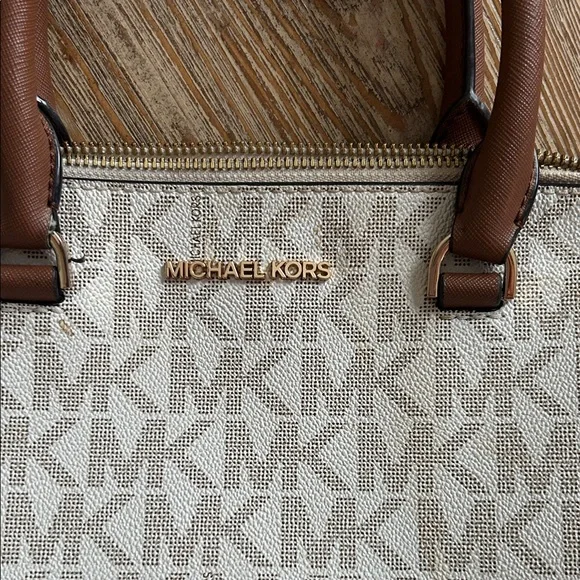 Michael Kors Cindy Dome Satchel - Picture 2 of 10